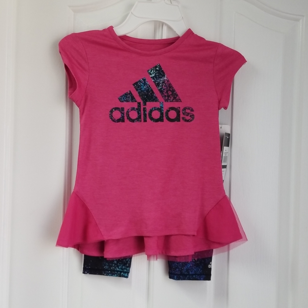 NWT Girls Adidas tee & capri set, size 4